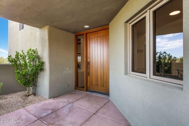 10095 E GRAYTHORN Drive, Scottsdale, AZ 85262
