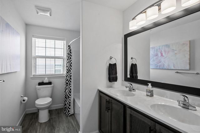 168 SIANNA CIR, Wernersville, PA 19565