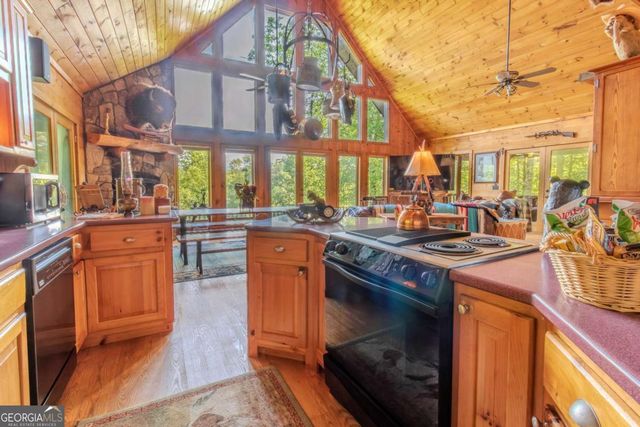 266 Enota Drive, Sautee Nacoochee, GA 30571