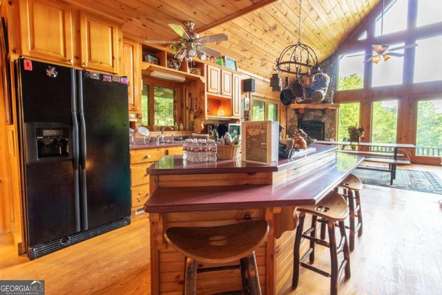 266 Enota Drive, Sautee Nacoochee, GA 30571