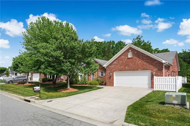 205 Heritage Hill Drive, Jamestown, NC 27282