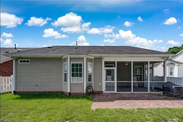 205 Heritage Hill Drive, Jamestown, NC 27282