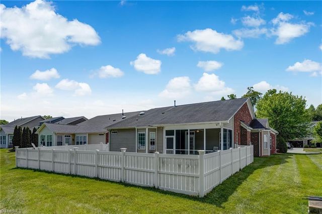 205 Heritage Hill Drive, Jamestown, NC 27282
