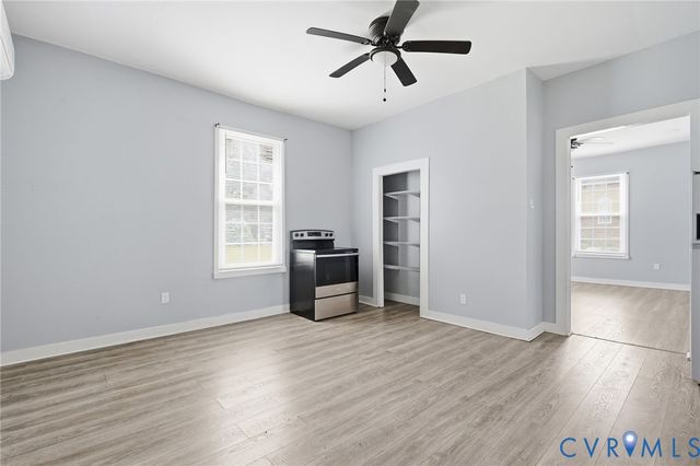 32 Elm St, Petersburg, VA 23803