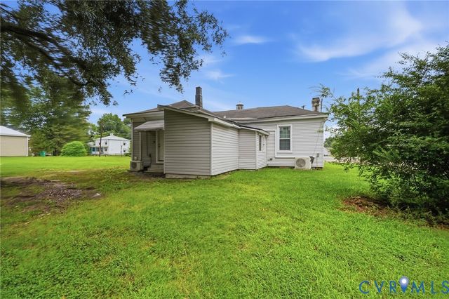 32 Elm St, Petersburg, VA 23803
