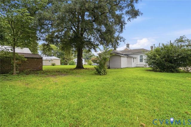 32 Elm St, Petersburg, VA 23803