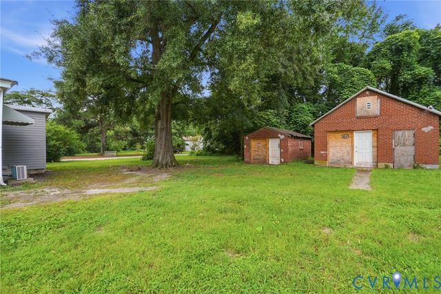 32 Elm St, Petersburg, VA 23803