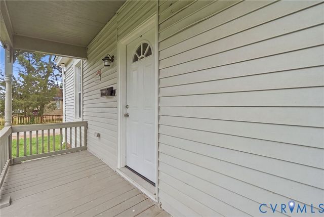 32 Elm St, Petersburg, VA 23803