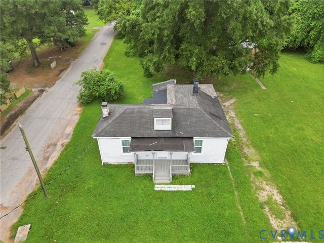 32 Elm St, Petersburg, VA 23803