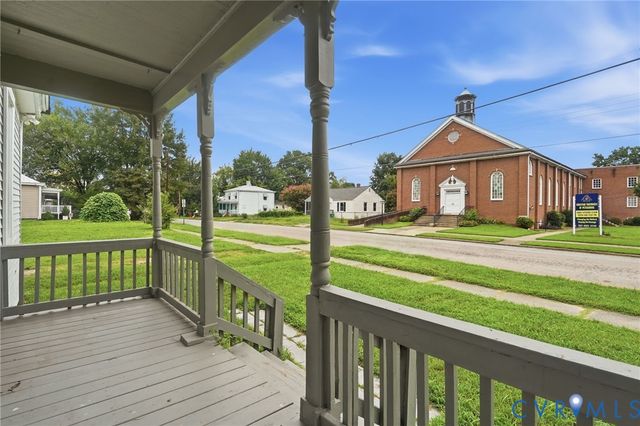 32 Elm St, Petersburg, VA 23803