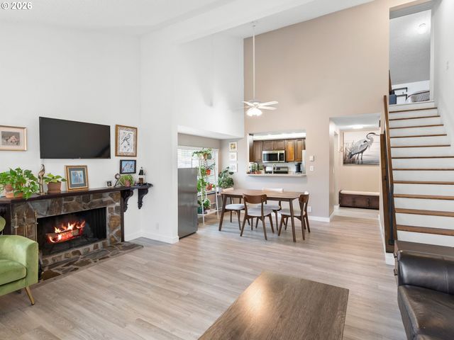 10217 Sw TRAPPER Ter, Beaverton, OR 97008