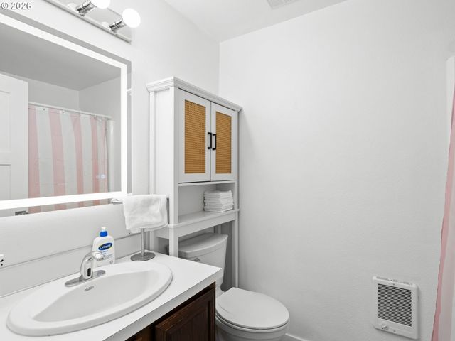 10217 Sw TRAPPER Ter, Beaverton, OR 97008