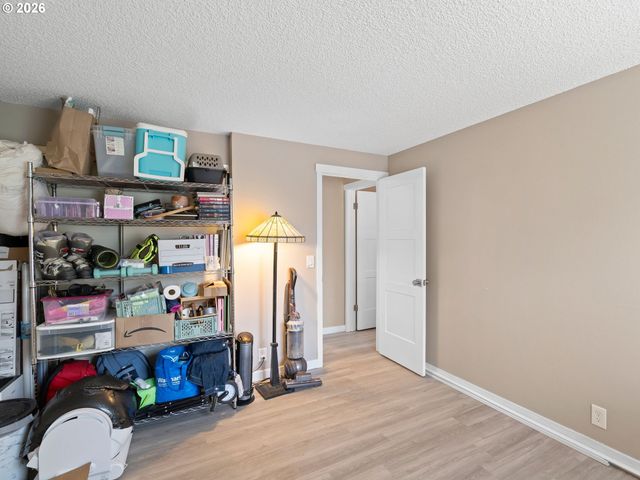 10217 Sw TRAPPER Ter, Beaverton, OR 97008