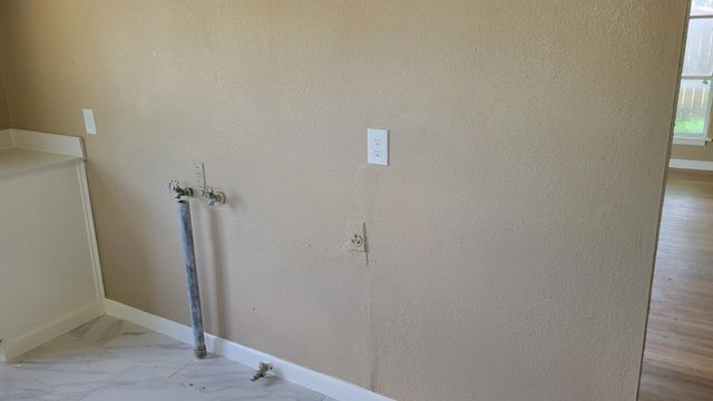 4660 Lois Street, Fort Worth, TX 76119