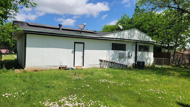 4660 Lois Street, Fort Worth, TX 76119