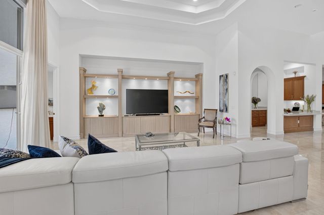 17936 Villa Club Way, Boca Raton, FL 33496