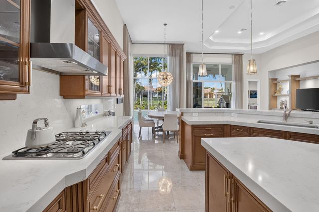 17936 Villa Club Way, Boca Raton, FL 33496