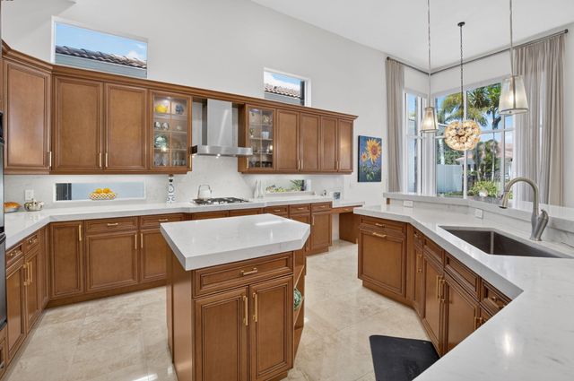 17936 Villa Club Way, Boca Raton, FL 33496