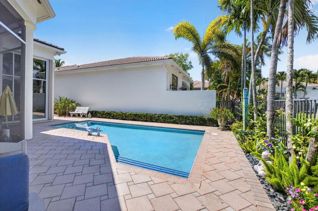 17936 Villa Club Way, Boca Raton, FL 33496