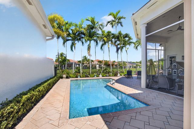 17936 Villa Club Way, Boca Raton, FL 33496