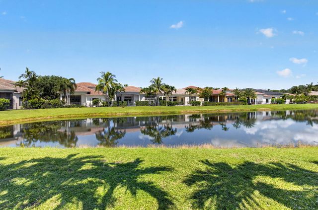 17936 Villa Club Way, Boca Raton, FL 33496