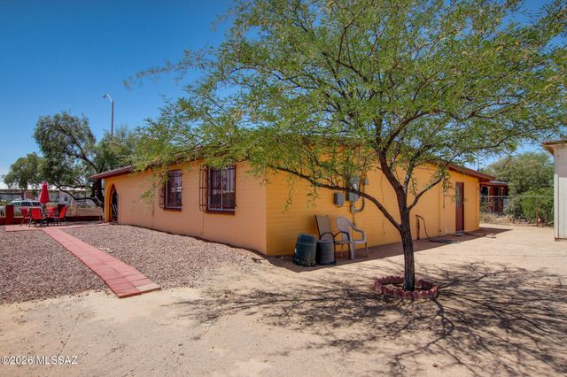 6927 S Lundy Drive, Tucson, AZ 85756