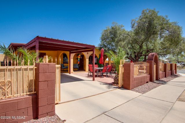 6927 S Lundy Drive, Tucson, AZ 85756