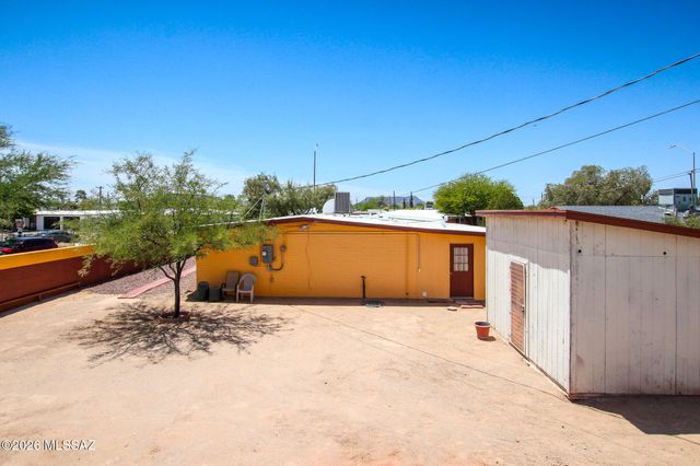 6927 S Lundy Drive, Tucson, AZ 85756