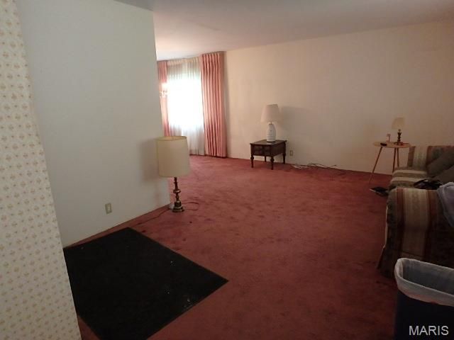 990 Saddle Drive, Florissant, MO 63033