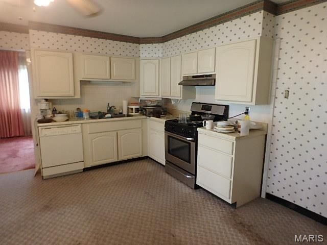990 Saddle Drive, Florissant, MO 63033