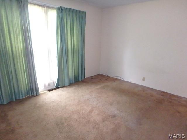 990 Saddle Drive, Florissant, MO 63033