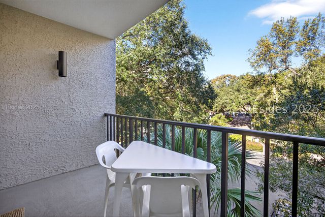3 Wimbledon Ct Apt 204, Hilton Head Island, SC 29928