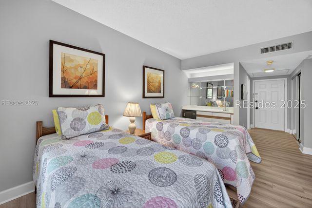 3 Wimbledon Ct Apt 204, Hilton Head Island, SC 29928