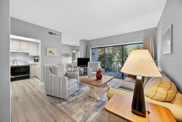 3 Wimbledon Ct Apt 204, Hilton Head Island, SC 29928