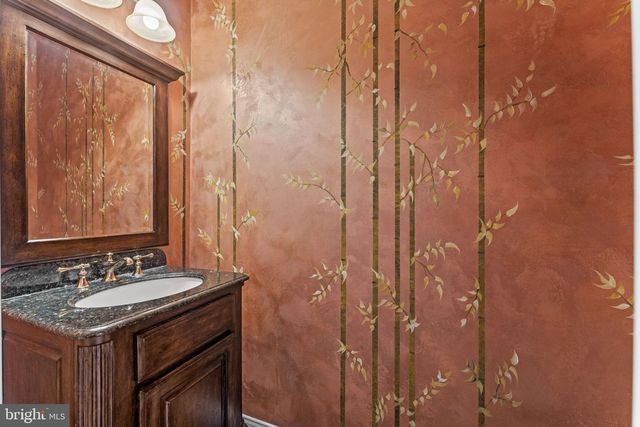 14 SLOAN RD, West Chester, PA 19382