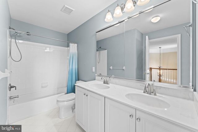 14 SLOAN RD, West Chester, PA 19382