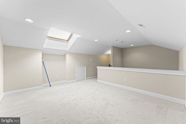 14 SLOAN RD, West Chester, PA 19382