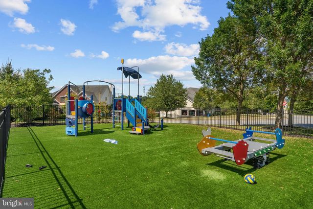 14 SLOAN RD, West Chester, PA 19382