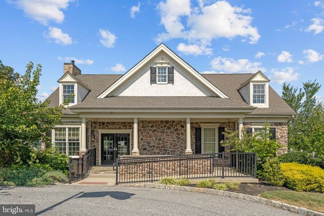 14 SLOAN RD, West Chester, PA 19382