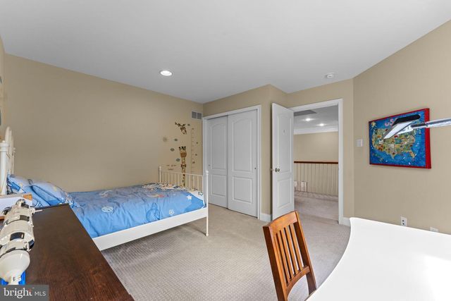 14 SLOAN RD, West Chester, PA 19382