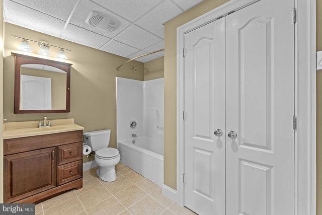 14 SLOAN RD, West Chester, PA 19382