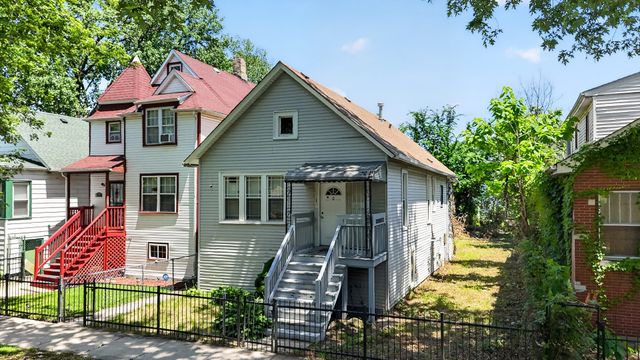 7931 S Muskegon Avenue, Chicago, IL 60617