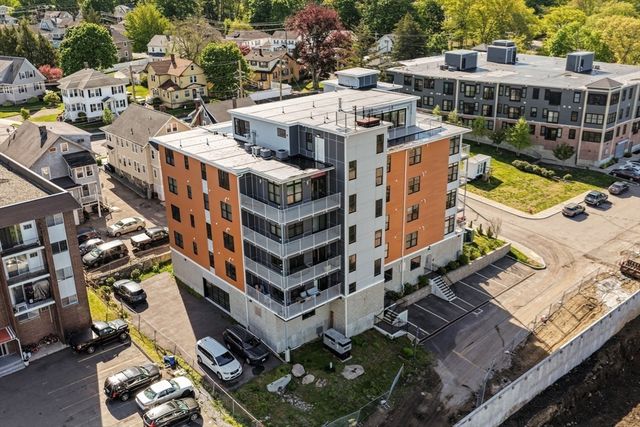 11 Oak Grove Terrace 303, Quincy, MA 02169