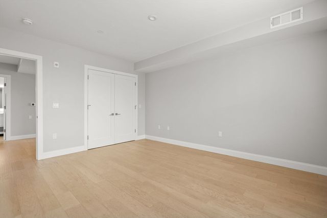 11 Oak Grove Terrace 303, Quincy, MA 02169