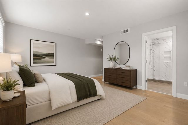 11 Oak Grove Terrace 303, Quincy, MA 02169