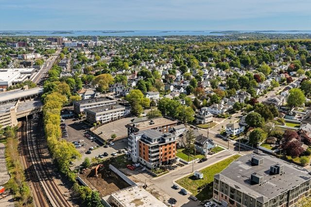 11 Oak Grove Terrace 303, Quincy, MA 02169