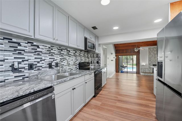 416 HAVERLAKE CIRCLE, Apopka, FL 32712