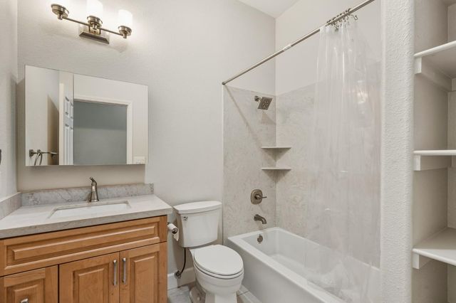 9973 W Taron Dr, Elk Grove, CA 95757