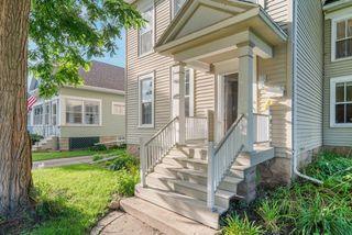 928 WAUGOO AVENUE, Oshkosh, WI 54901