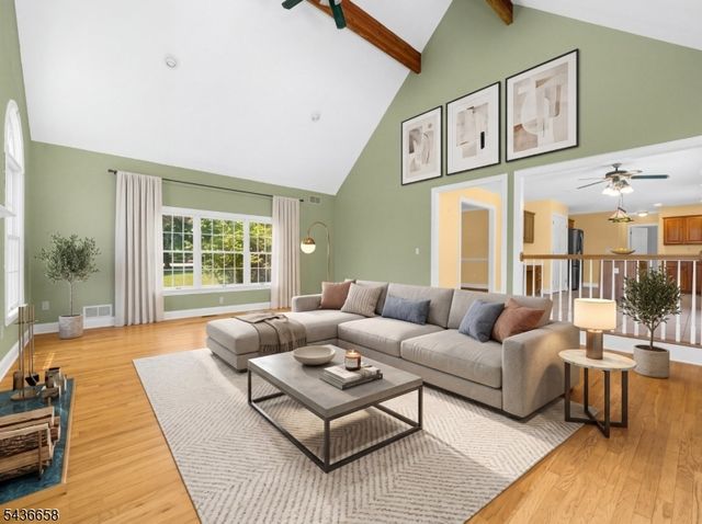 4 Winters Dr, Lebanon Twp., NJ 08826